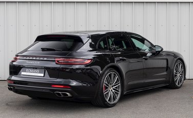 Porsche Panamera Turbo Sport Turismo 7