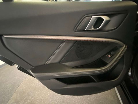 BMW 1 Series 1.5 118i M Sport Auto 5dr 31