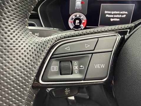 Audi A4 2.0 TDI 40 Black Edition Estate 5dr Diesel S Tronic quattro Euro 6 (s/s) (1 27