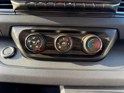 Renault Trafic 2.0 dCi Blue LL30 Business Panel Van 5dr Diesel Manual L2 H1 Euro 6 (s/s) ( 43