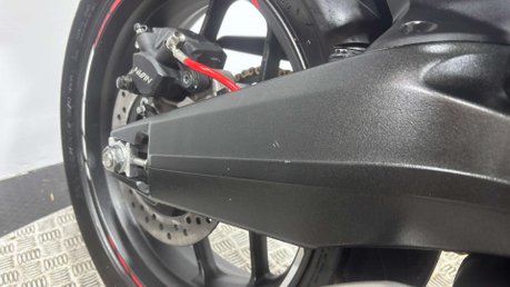 Honda CBR 2024 74 PLATE E-CLUTCH ONLY 240 MILES MOT AUTO 650CC SPORTS BIKE 44
