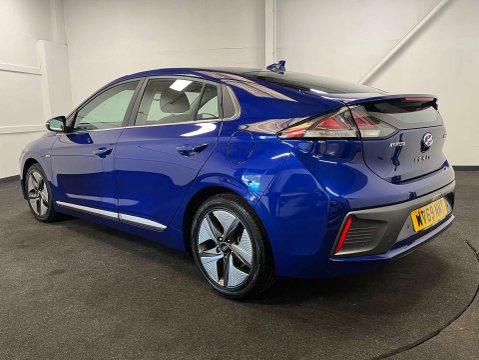 Hyundai IONIQ 1.6 IONIQ First Edition FHEV Semi-Auto 5dr 2