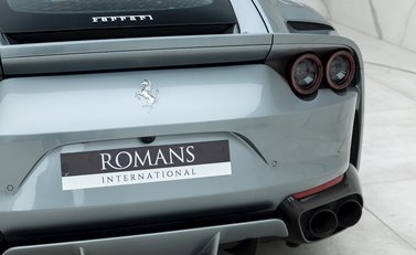 Ferrari 812 Superfast 23