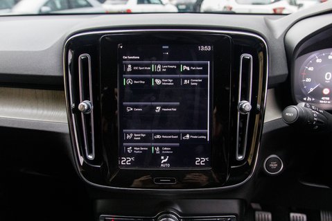 Volvo XC40 T3 INSCRIPTION 27