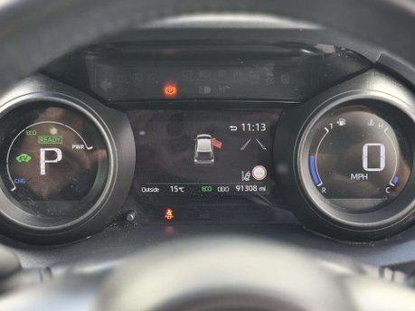 Toyota Yaris 1.5 VVT-h Design Hatchback 5dr Petrol Hybrid E-CVT Euro 6 (s/s) (116 ps) 32
