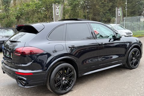 Porsche Cayenne D V6 TIPTRONIC S - REAR ENTERTAINMENT -PDLS -PAN ROOF -CAMERA -£17K EXTRAS 8