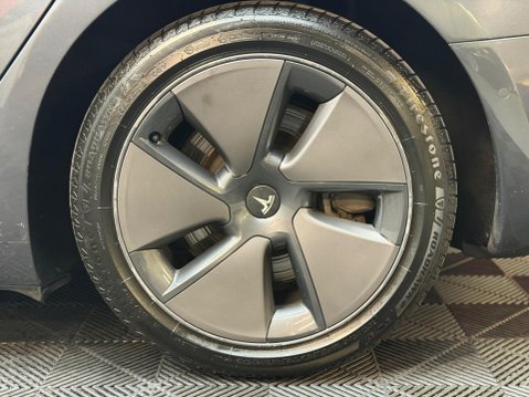Tesla Model 3 (Dual Motor) Long Range Auto 4WDE 4dr 27