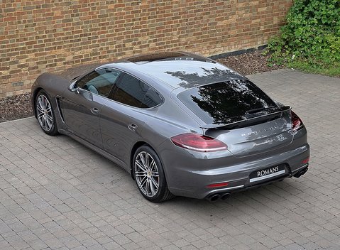 Porsche Panamera GTS 13