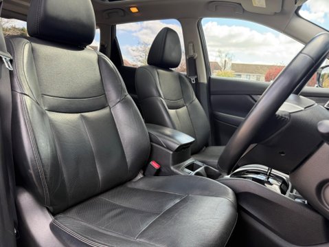 Nissan X-Trail 1.6 dCi Tekna XTRON Euro 5 (s/s) 5dr 46