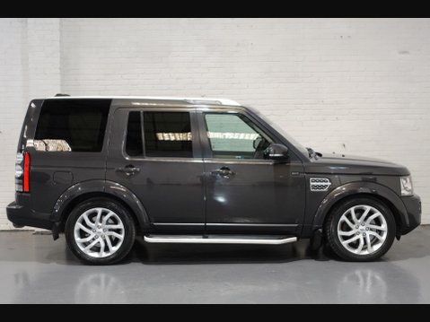 Land Rover Discovery 3.0 SD V6 HSE Auto 4WD Euro 5 (s/s) 5dr 8