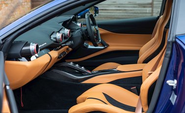 Ferrari 812 Superfast 13