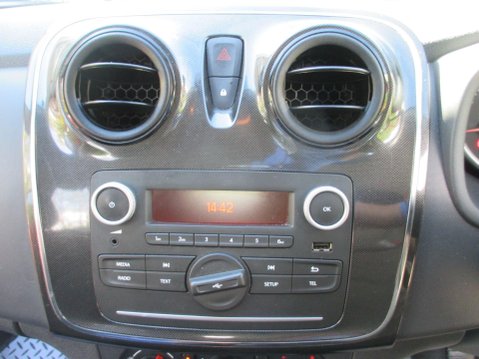 Dacia Sandero 1.0 SCe Ambiance Euro 6 5dr 15