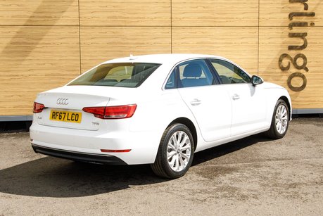Audi A4 TFSI SE