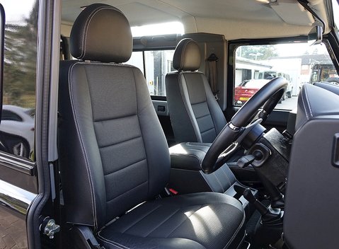 Land Rover Defender T40 17