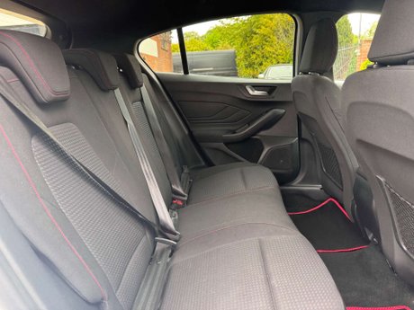 Ford Focus 1.5 Focus ST-Line TDCi 5dr 35