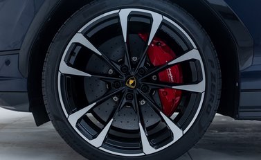 Lamborghini Urus S 31