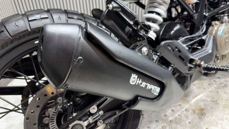 Husqvarna Svartpilen 125 2022 ONLY 6K MODERN CLASSIC FEEL 15BHP MOT OCTOBER 2027 8