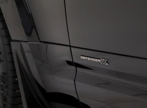 Land Rover Defender 110 X P400 23