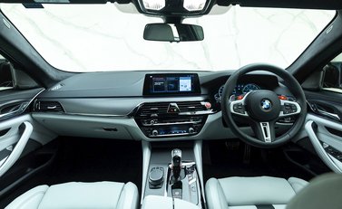 BMW M5 Competition 16