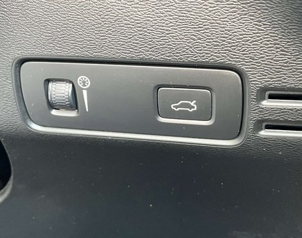 Volvo XC40 2.0 XC40 Inscription Pro T4 Auto 5dr 57