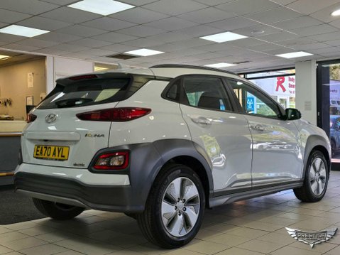 Hyundai KONA 39kWh SE Auto 5dr (10.5kW Charger) 39