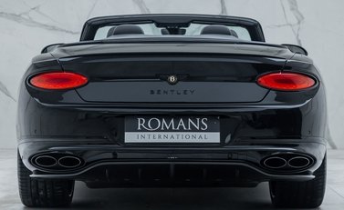 Bentley Continental GTC V8 11