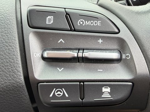 Hyundai KONA 150kW Ultimate 64kWh 5dr Auto 32