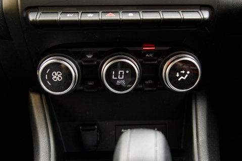 Renault Captur TECHNO E-TECH 34