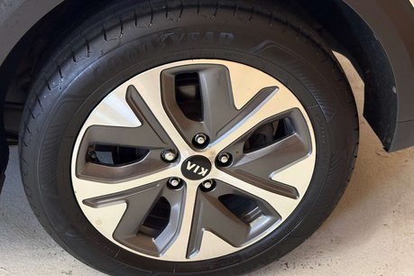 Kia Niro 64kWh 4 SUV 5dr Electric Auto (201 bhp) 19