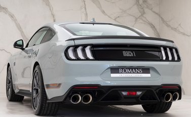 Ford Mustang Mach 1 3