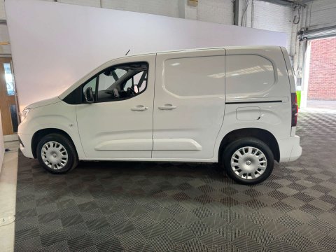 Vauxhall Combo 1.5 Combo 2300 Professional Turbo D S/S 3