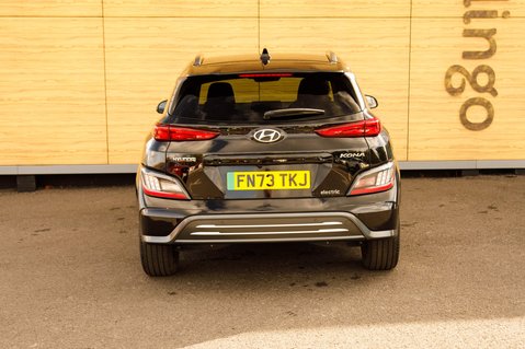 Hyundai KONA PREMIUM 7