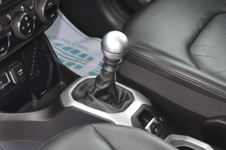 Jeep Renegade M-JET LIMITED 11