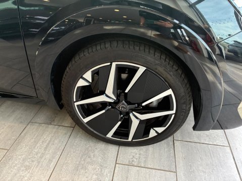 Peugeot 208 1.2 PureTech GT Euro 6 (s/s) 5dr 4