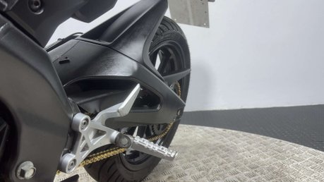 Yamaha MT-125 MT 125 2015 11K VERY CLEAN MOT SERVICED 15BHP 125CC NAKED 46