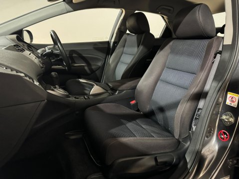 Honda Civic I-VTEC SE 16