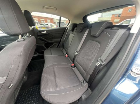 Ford Focus 1.0 Focus Zetec 5dr - NATIONAL DELIVERY* 22