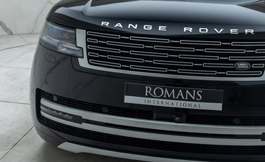 Land Rover Range Rover D350 AUTOBIOGRAPHY LWB 32