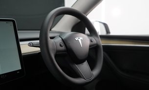 Tesla Model Y RWD One Owner GROK AI Adaptive LEDs Heated Steering Wheel and Seats VAT Q 20
