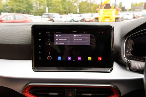 SEAT Arona TSI FR SPORT DSG 27