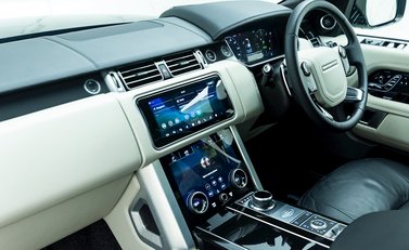 Land Rover Range Rover 3.0 SDV6 Autobiography 15