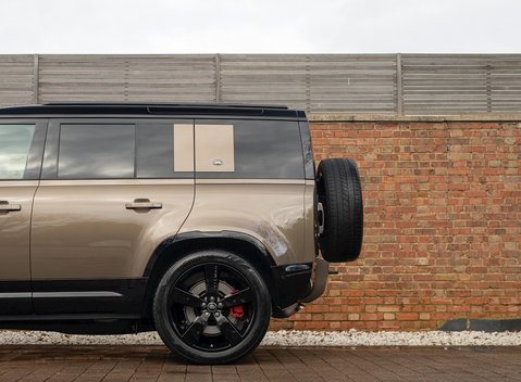 Land Rover Defender 110 X P400 30
