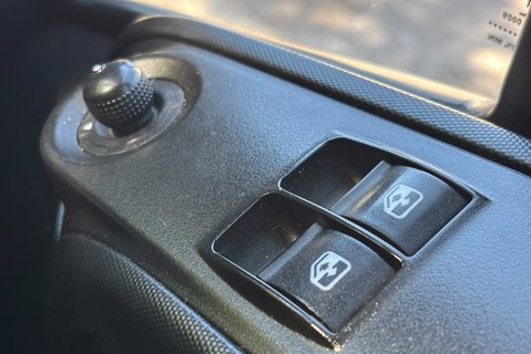 Iveco Daily 35C16 HV Business 3520 Panel Van - Sat Nav / Rear Camera 34