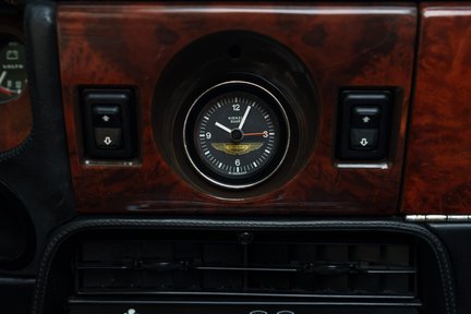 Aston Martin V8 Volante EFi 23