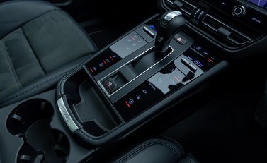 Porsche Macan GTS 25