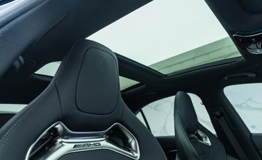 Mercedes-Benz C63 AMG S E NIGHT EDITION PREMIUM PLUS 13