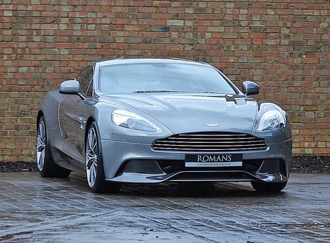 Aston Martin Vanquish 1