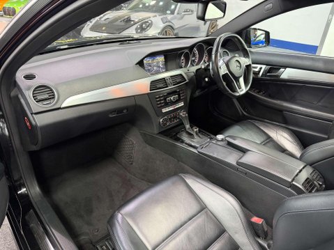 Mercedes-Benz C Class 6.3 C63 V8 AMG Edition 125 Coupe 2dr Petrol SpdS MCT Euro 5 (457 ps) 37