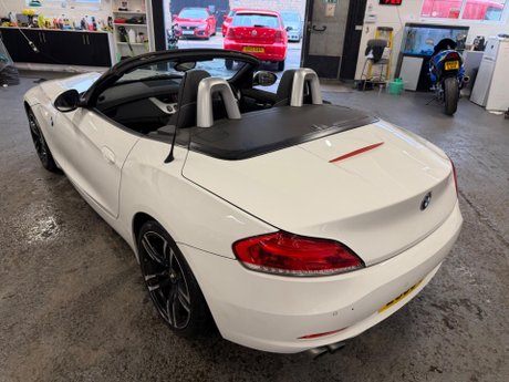 BMW Z4 2.5 23i Auto sDrive Euro 5 2dr 7