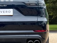 Porsche Cayenne V8 TURBO TIPTRONIC 25